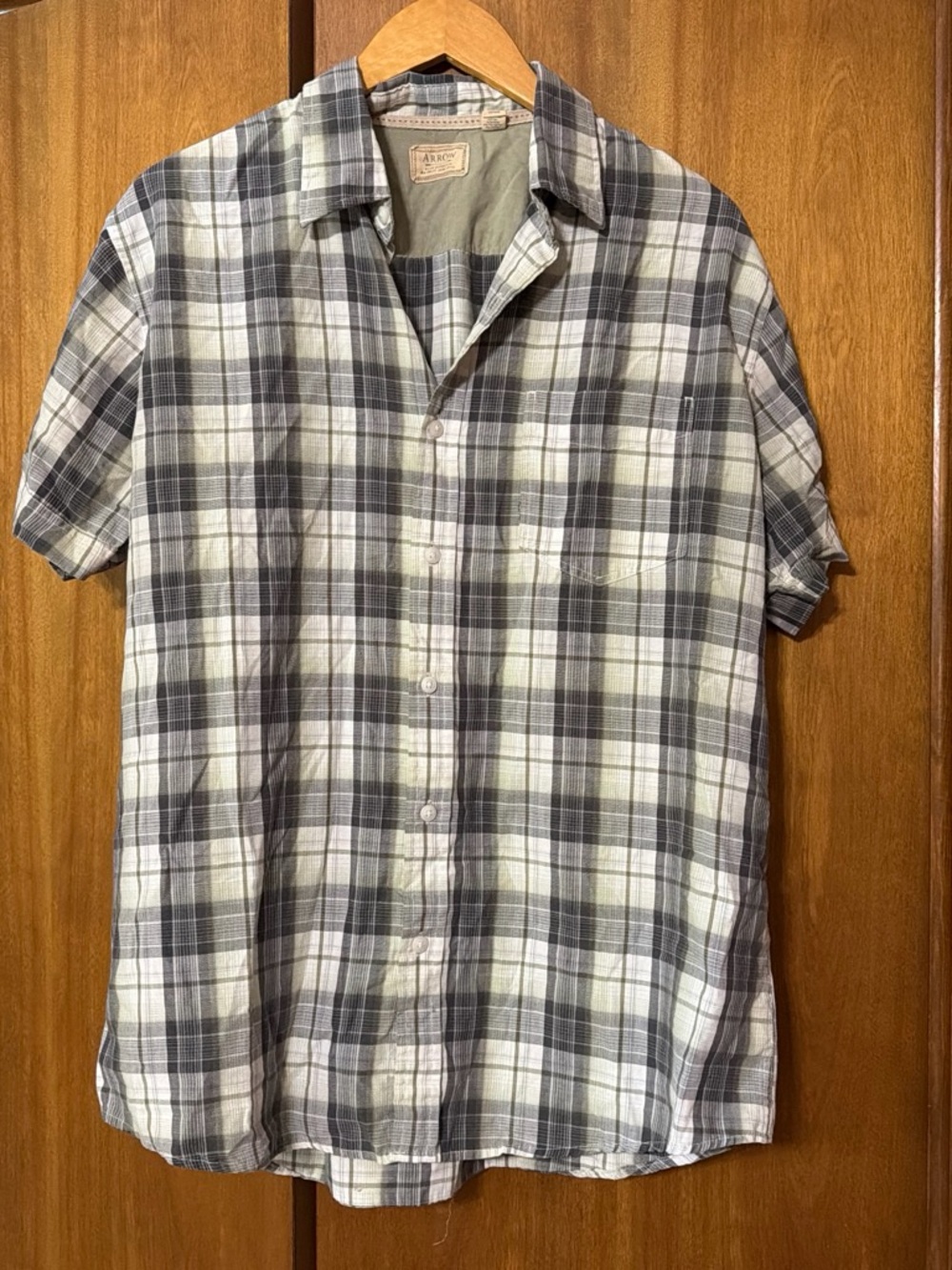Arrow Short-Sleeve Plaid Button-Down Shirt - Gray & White